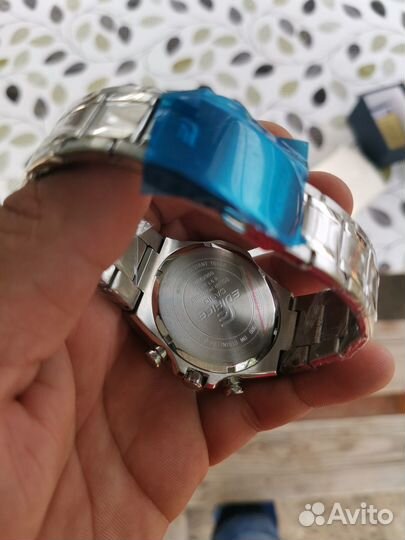 Продам часы