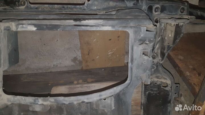 Передняя панель (телевизор) бмв Е90