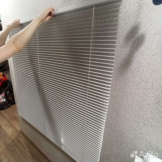 Жалюзи горизонтальные бу