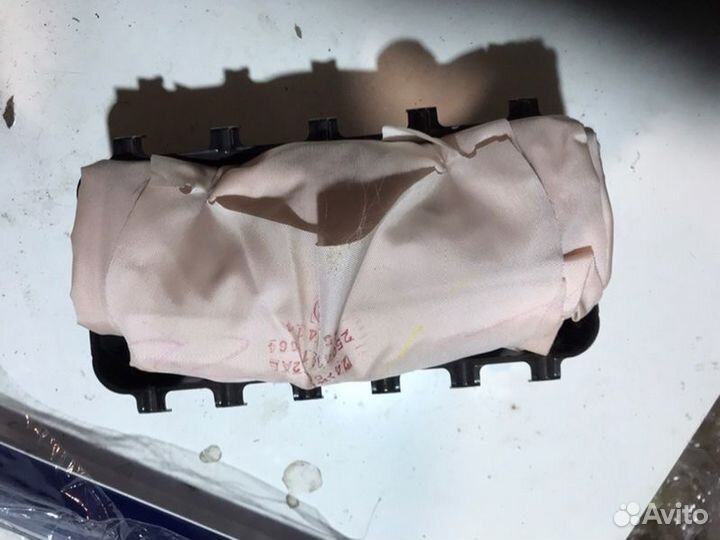 Подушка безопасности пассажира Jeep Cherokee KL