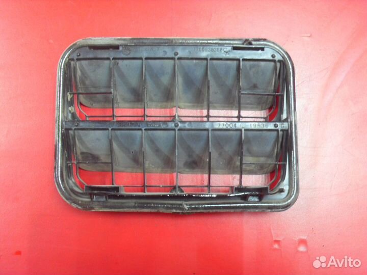 Решетка вентиляционная LADA Largus Cross (R90)