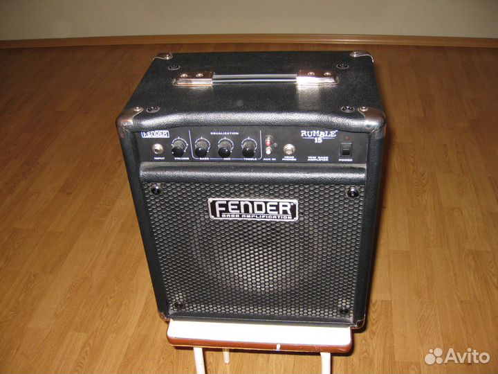 Басовый комбоусилитель fender ramble15