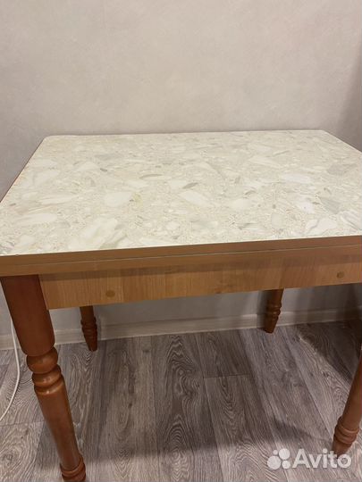Кухонный стол бу