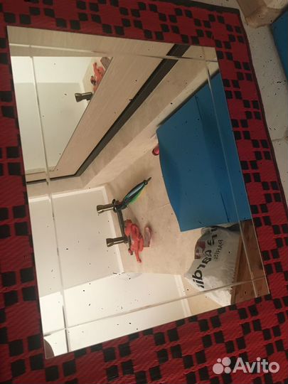 Продам зеркало настенное