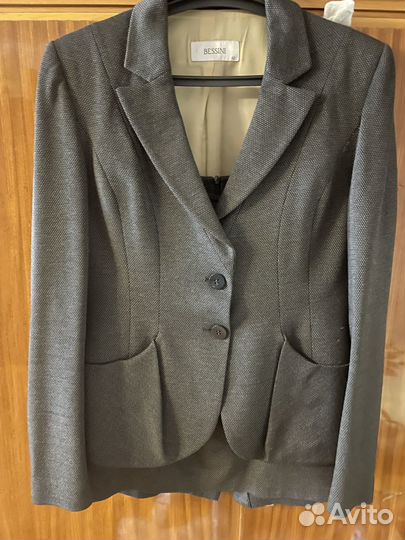 Костюм классический женский с юбкой