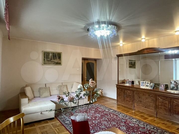 3-к. квартира, 93,3 м², 7/14 эт.