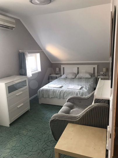 Комната 15 м² в 8-к., 4/4 эт.