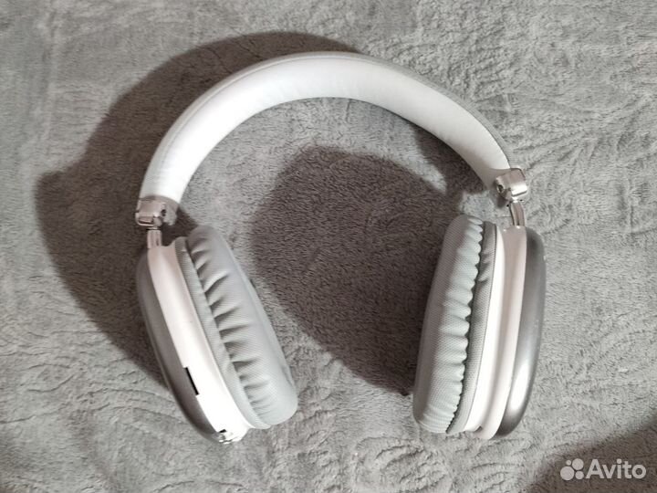 Накладные наушники hoco.с поломкой