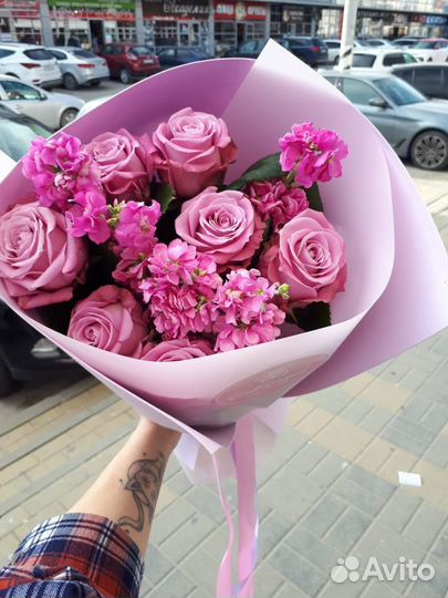 Букеты из роз, розы штучно