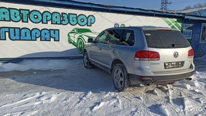 Уплотнитель Volkswagen Touareg Отличное состояние