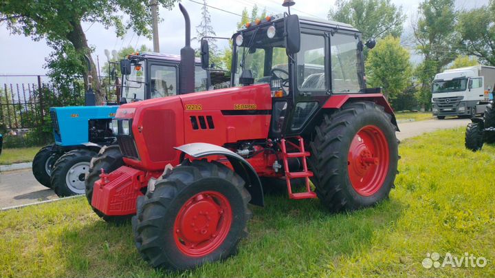 Трактор МТЗ (Беларус) 1221.2, 2023