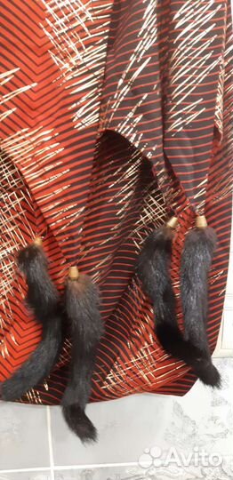 Слинг шарф тканый с норковыми кисточками