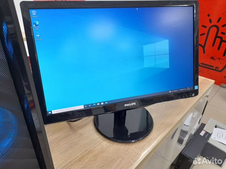 FullHD монитор 22 дюйма Philips 226V