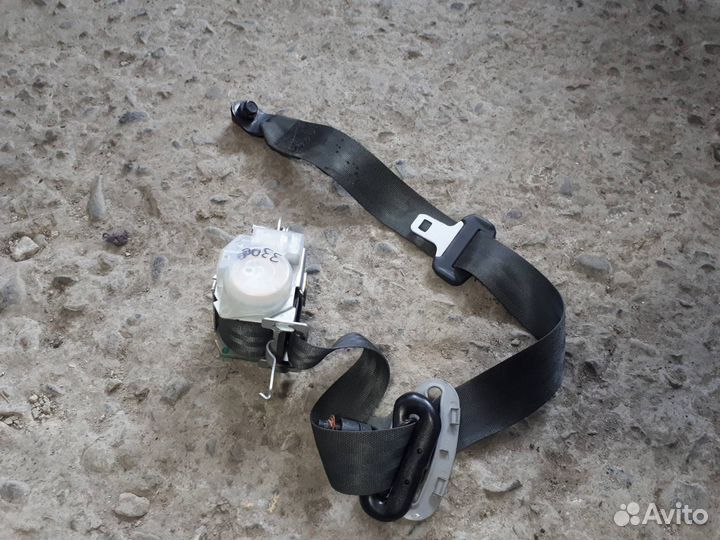 Ремень безопасности задний правый Hyundai i30 FD