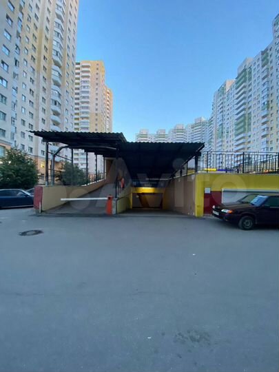 Машиноместо, 18 м²