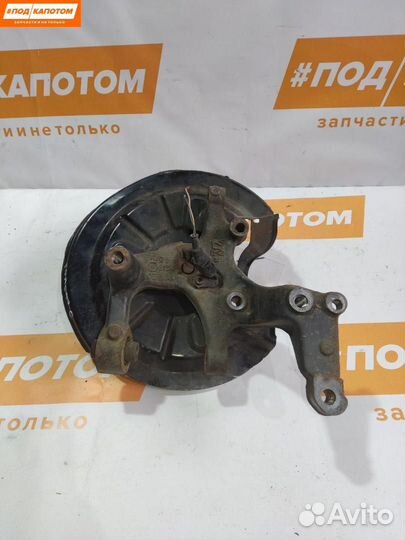 Кулак задний левый Volkswagen Golf 6 (2008 - 2012)