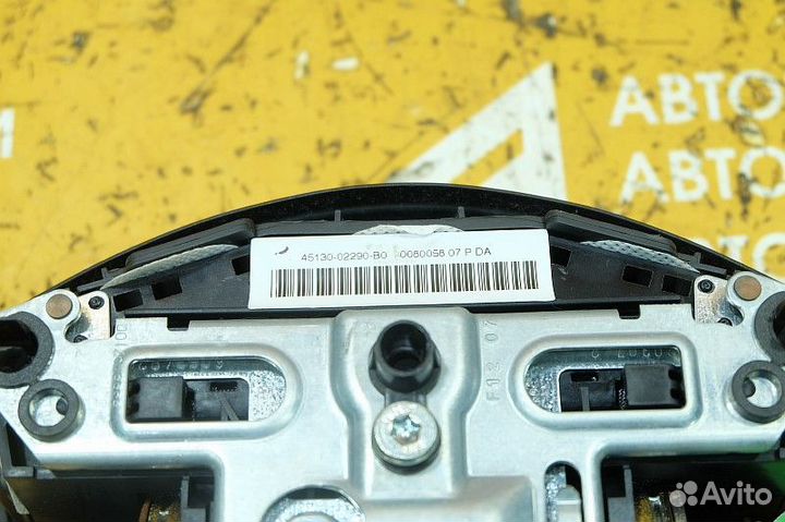 Подушка безопасности в руль Toyota Auris E150