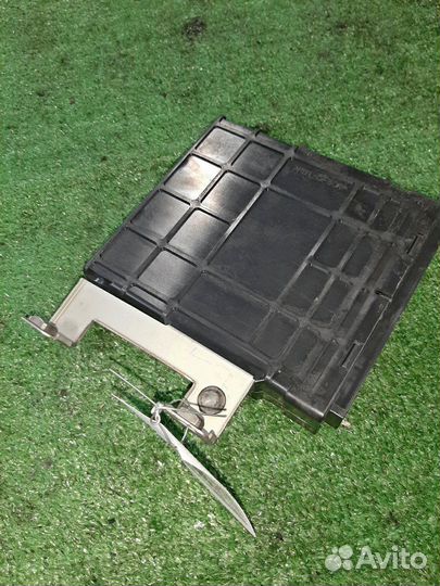 Компьютер EFI mitsubishi galant EA7A 4G94 MN147175