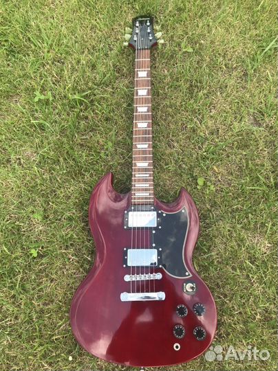 Продам электрогитару Ashton SG