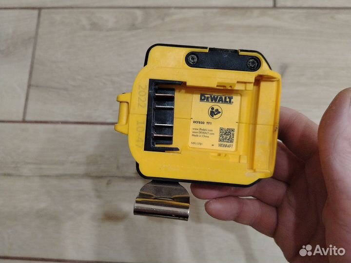 Импакет Dewalt DCF850