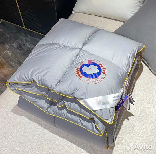 Пуховое одеяло фирменное премиум Canada Goose
