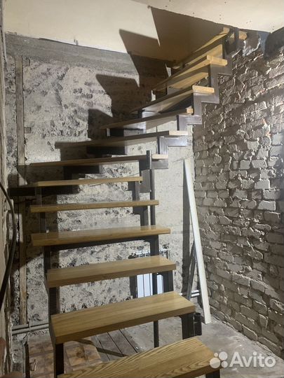 Металлическая лестница