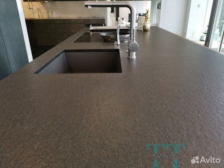 Столешница из искусственного камня