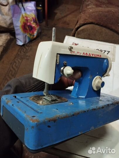 Детская швейная машинка Ладушка. СССР