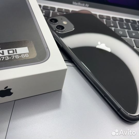 iPhone 11, 64 ГБ