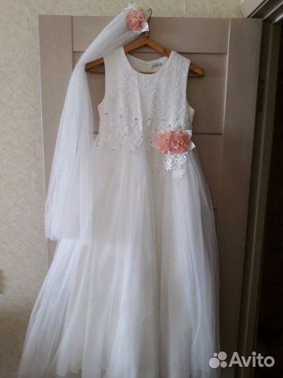 Продам нарядное платье