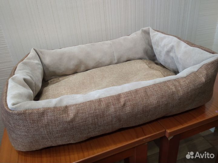 Диван, лежанки и одежда для кошек новая