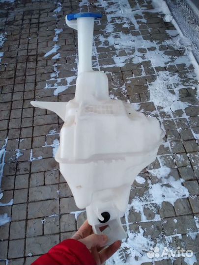 Бачок омывателя Hyundai Solaris новый оригинал