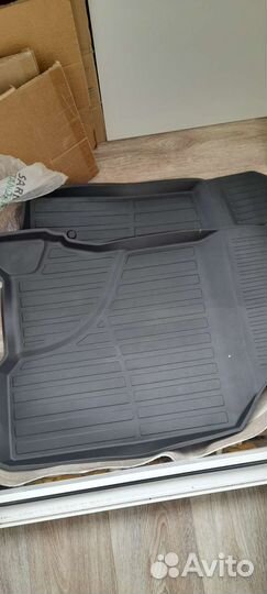 Автомобильные коврики резиновые