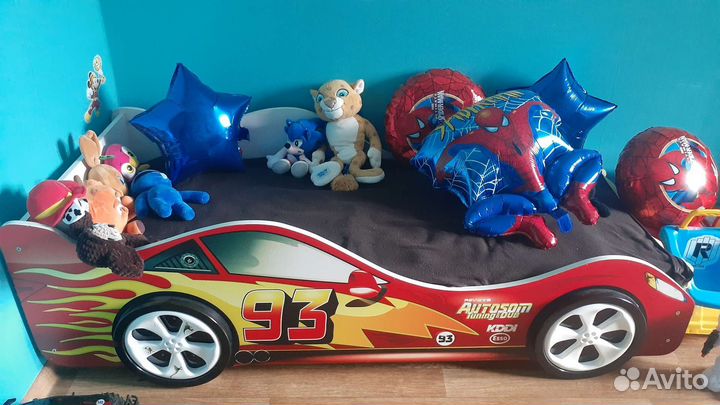 Детская кровать машина с матрасом