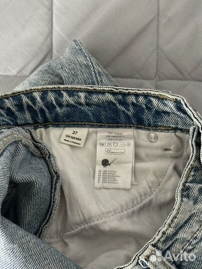 Джинсы прямые Monki с потертостями