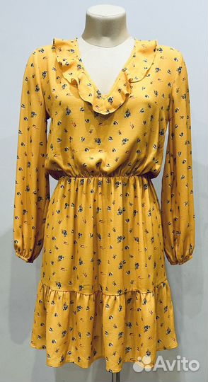 Яркое цветочное платье H&М