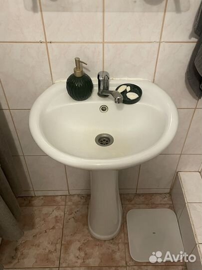 Комплект раковина на пьедестале + зеркало