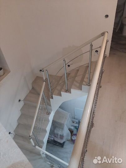 Перила из нержавеющей стали в дом