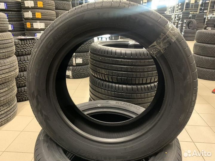 Kumho Ecsta HS52 205/50 R17 93