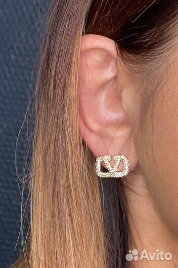 Новые блестящие серьги-пусеты-гвоздики Valentino