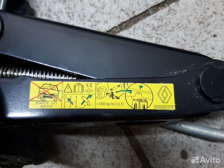 Домкрат Рено Дастер