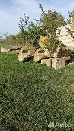 Бетонные блоки для фундамента бу