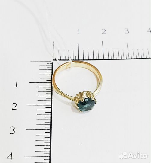 Золотое кольцо с камнем 16,5р