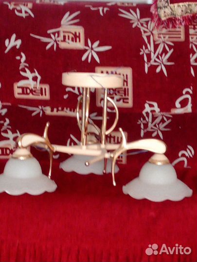 Люстра трёх рожковая, б/у
