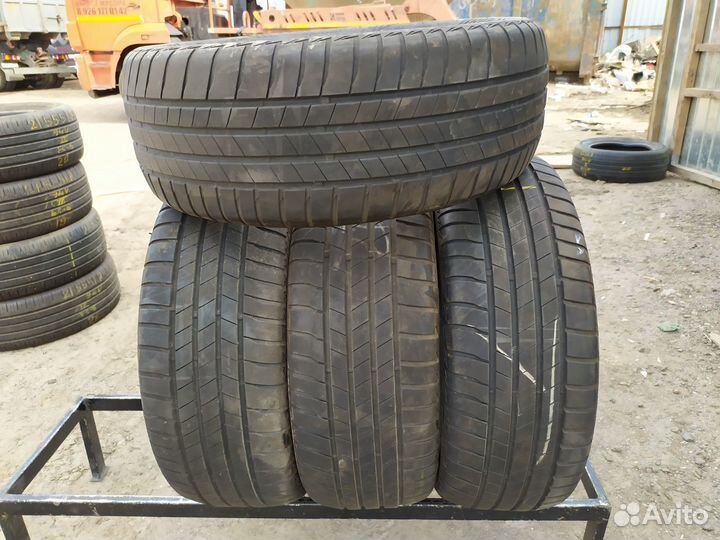 Bridgestone Turanza T005 215/55 R17 94