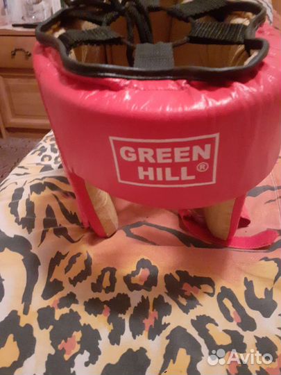 Шлем и лапа боксерская