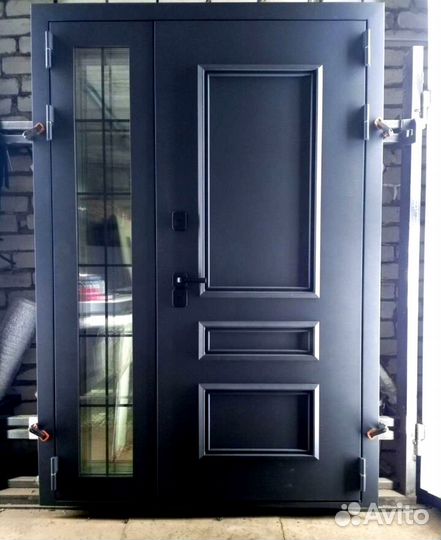 Входная металическая дверь от производителя с терм