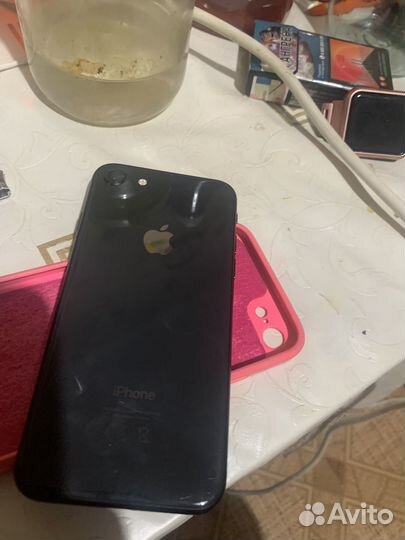 iPhone 8, 64 ГБ