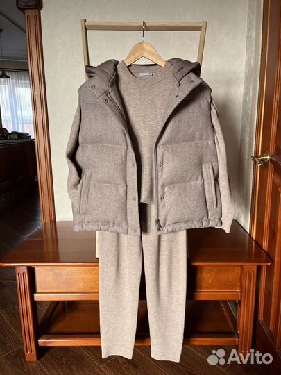 Новый Жилет пуховый из шерсти 12 storeez