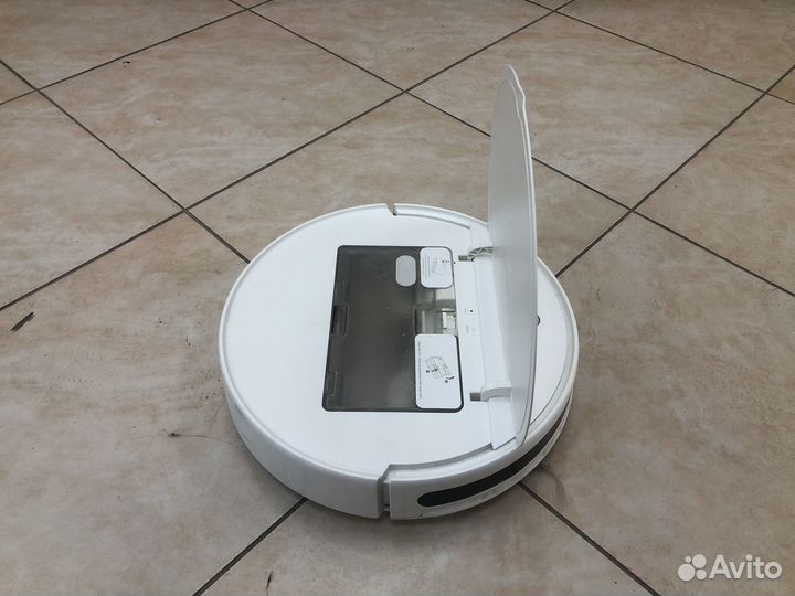 Робот пылесос Xiaomi MI vacuum mop essential